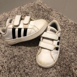 Adidas boys size 8
